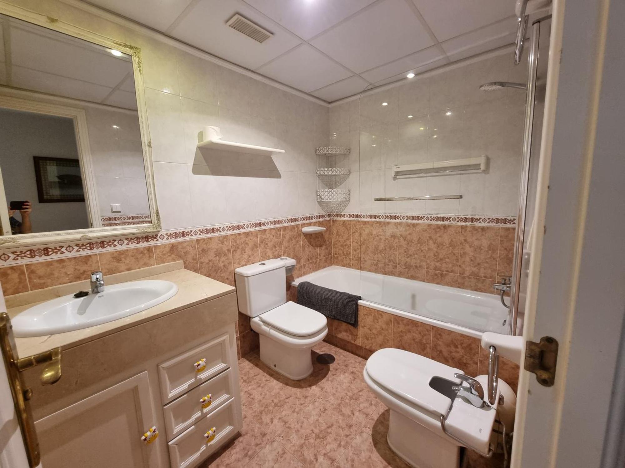 Apartment Lorcrimar V